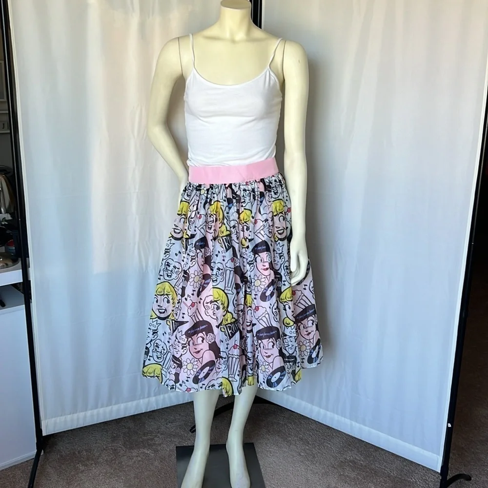 NWT Unique Vintage Betty and Veronica skirt - Picture 2 of 7